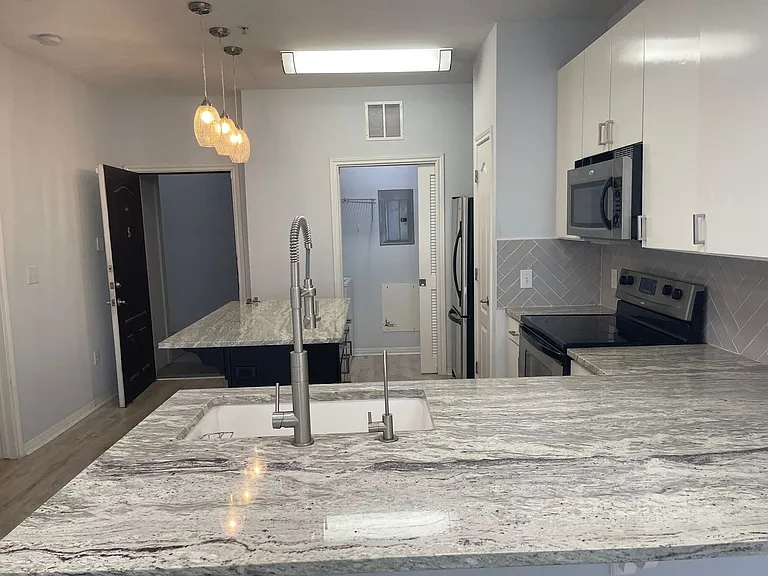 2505 San Gabriel St #602 — Photo 15