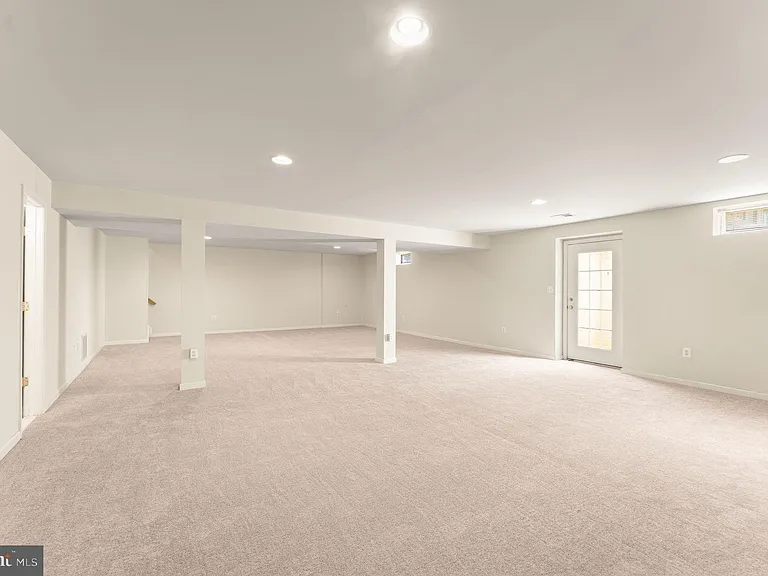 8309 Double Eagle St — Photo 57