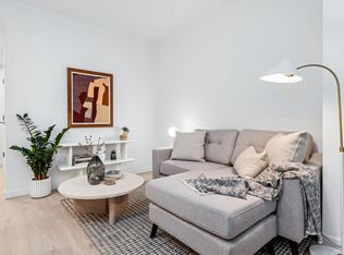 948 Lytton St #109, North Vancouver, BC V7H2A5