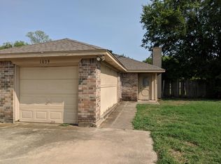 1039 Mitchell Ln, Burleson, TX 76028