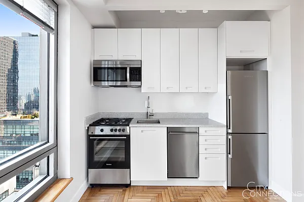 Rented by City Connections Realty | media 30