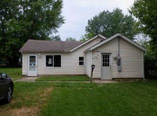 476 2nd St, Geneva, OH 44041