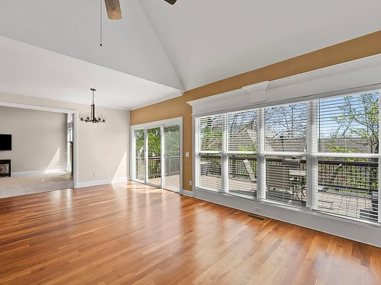 3902 NE Cadbury Ave — Photo 9