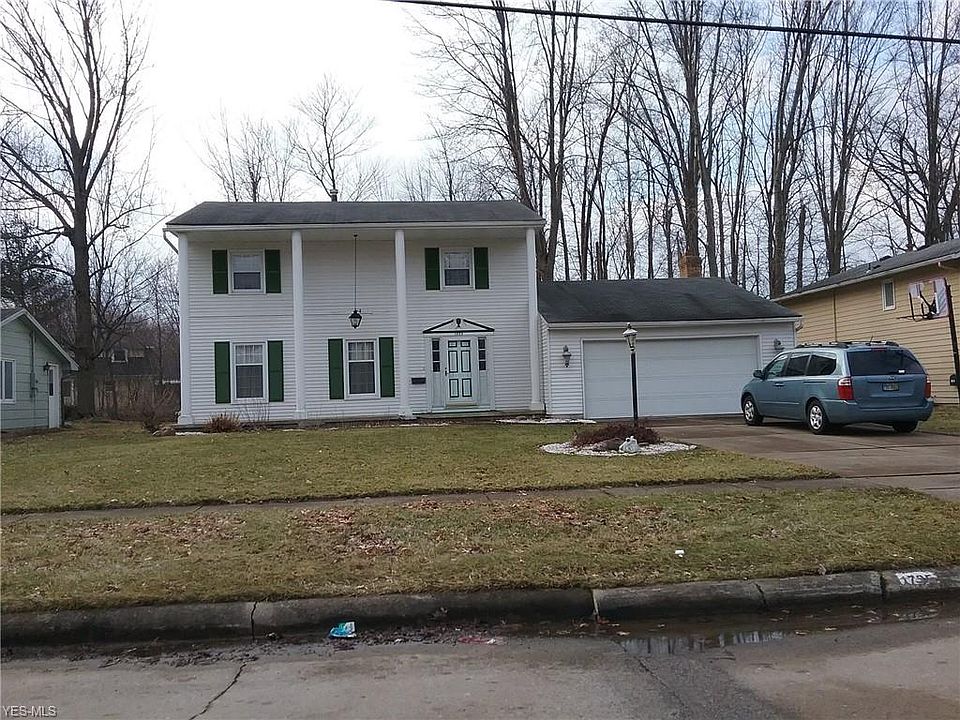1st image of 1735 Fairway Dr