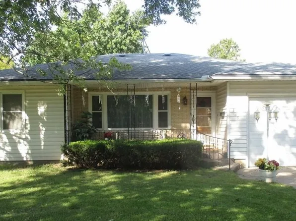 125 S Cedar St, Marion, KS 66861