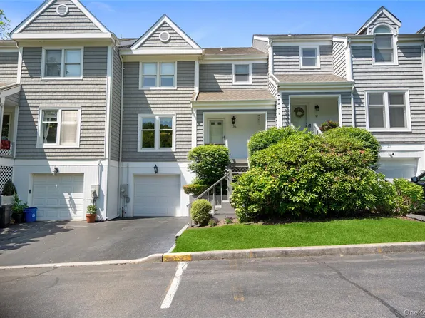 36 Sea Court Lane, Port Jefferson, NY 11777