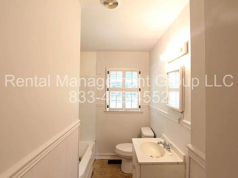1345 Glenwood St NW — Photo 15