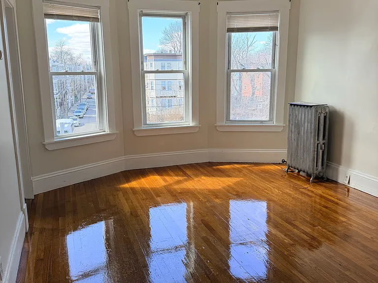 832 Washington St #3 — Photo 5
