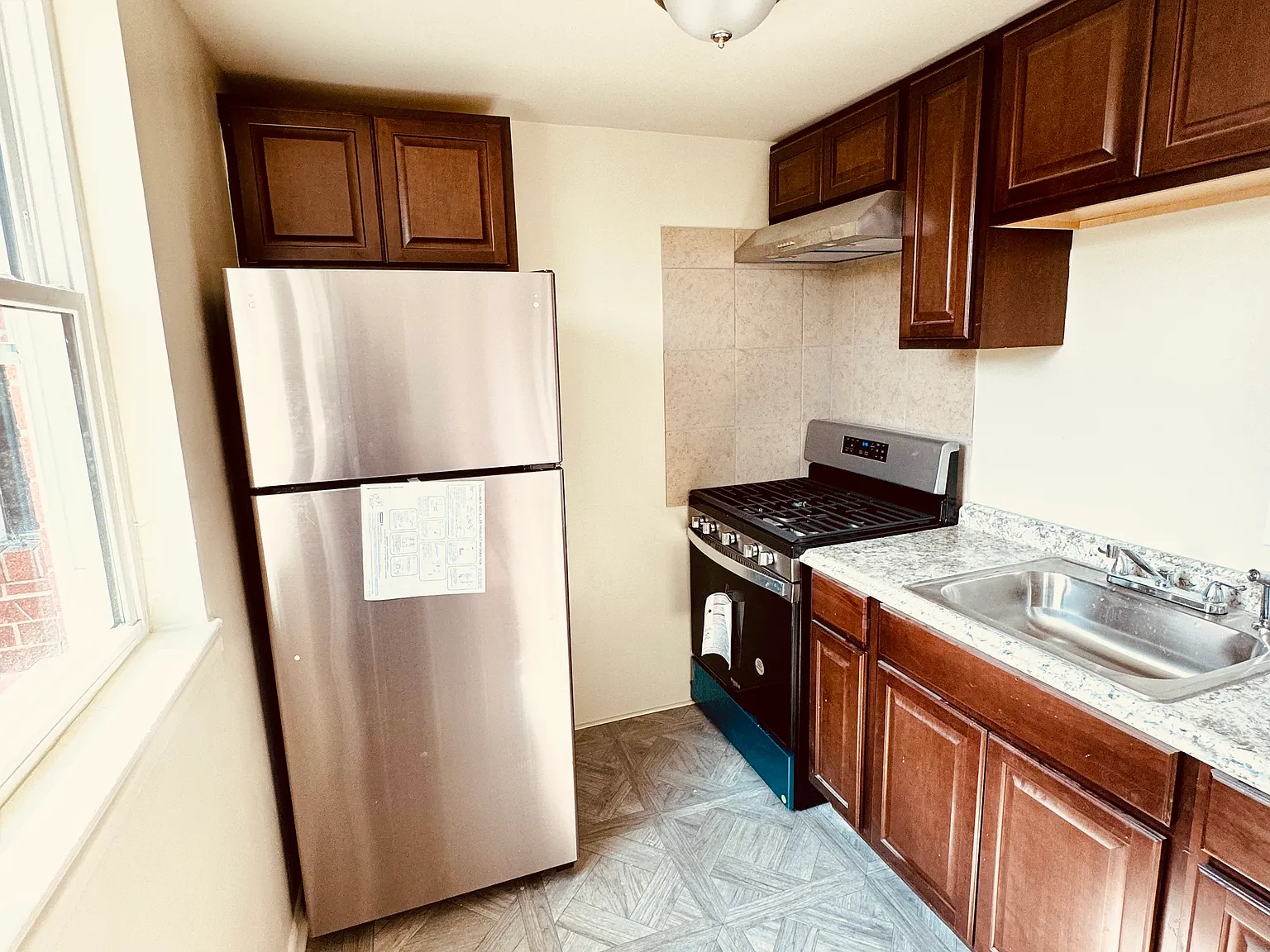 2530 Park Pl SE — Photo 3