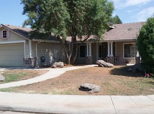 2853 Mitchell Ave, Clovis, CA 93611