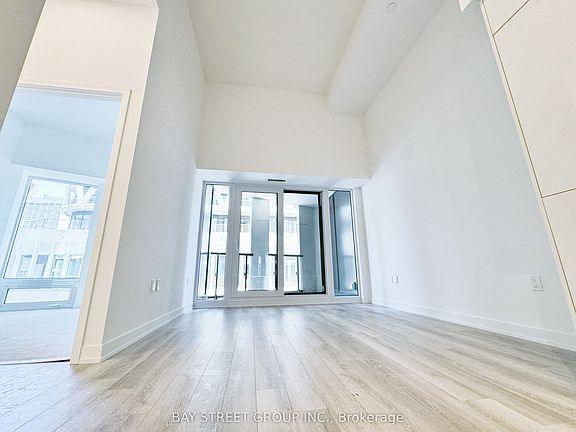 2nd image of 238 Simcoe St #606