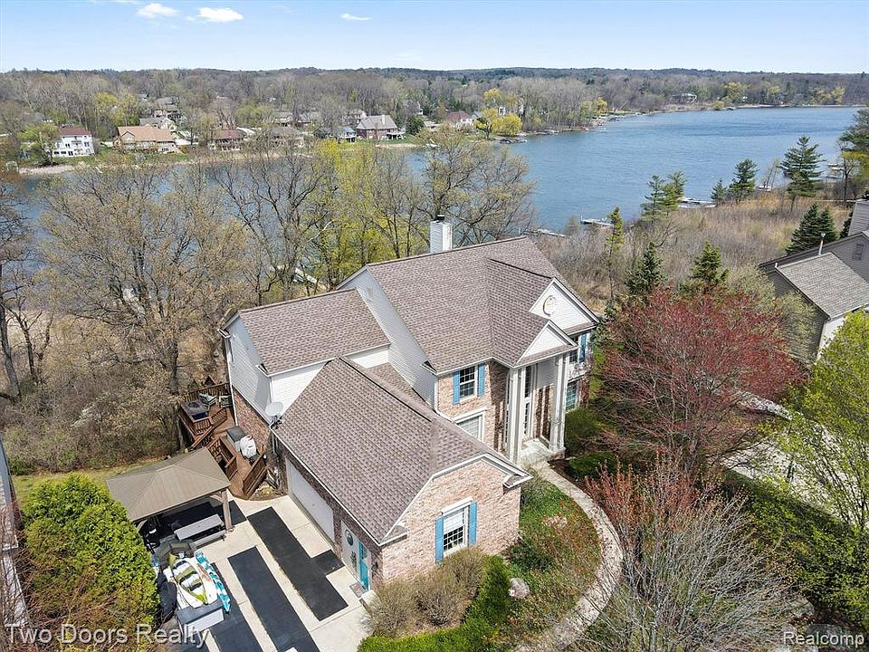 33 Franklin Wright Blvd, Lake Orion, MI 48362 Zillow