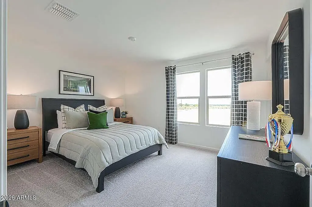 4 bed, 2.5 bath, 2373 sqft, $2,300 — Photo 3