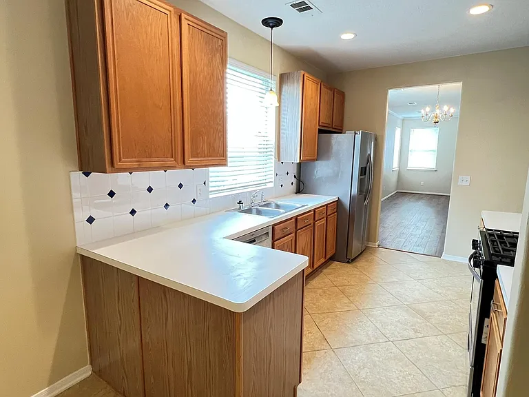2910 Blue Dawn Dr — Photo 7