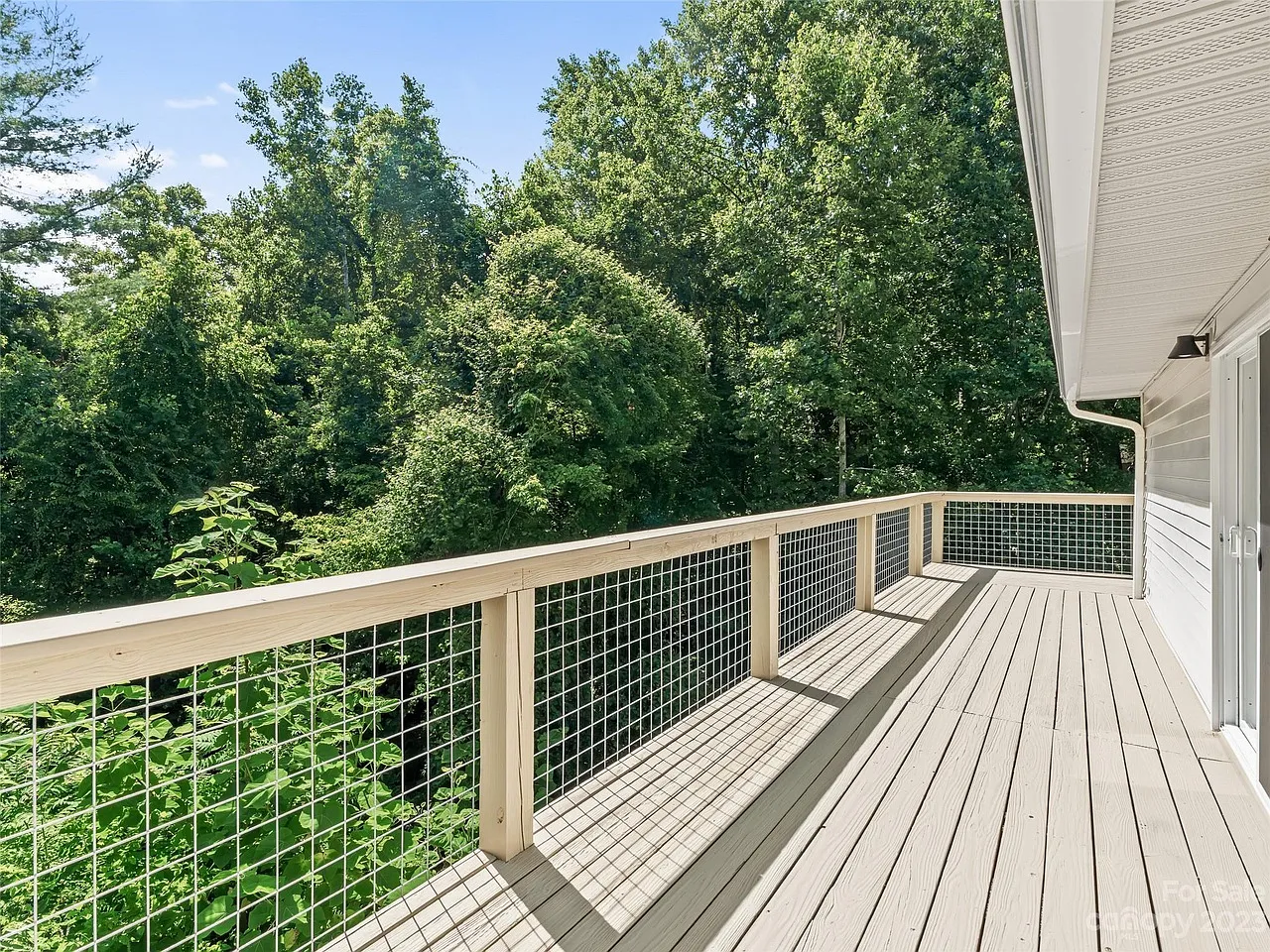 6 bed, 2795 sqft, $850 — Photo 4