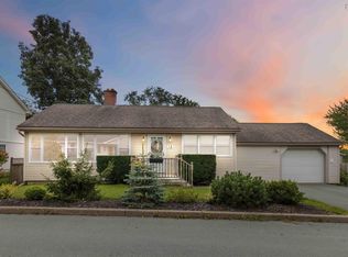 12 Rosehedge Ln, Dartmouth, NS B2X2J8