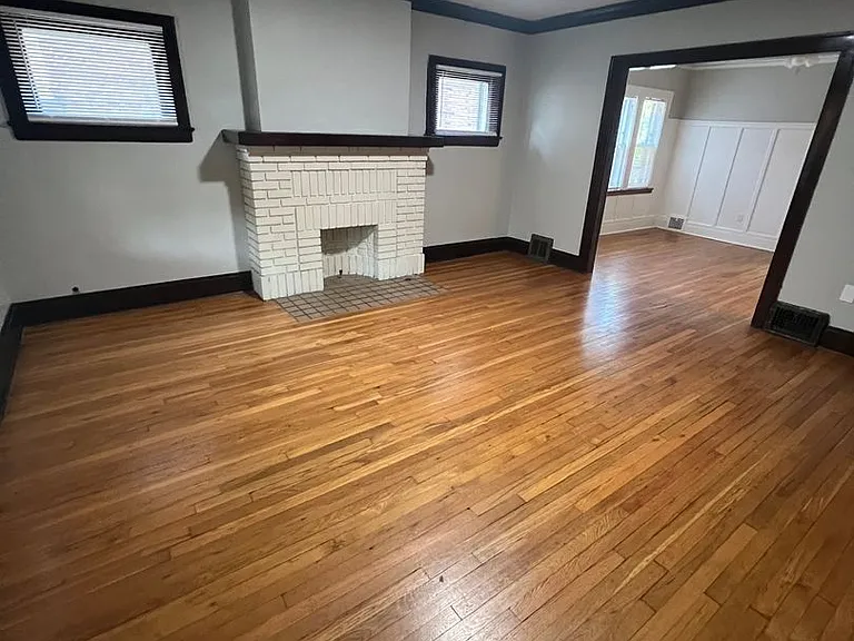 1602 Ridgefield Rd — Photo 3