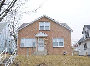 920 Lenox Ave, Waukegan, IL 60085