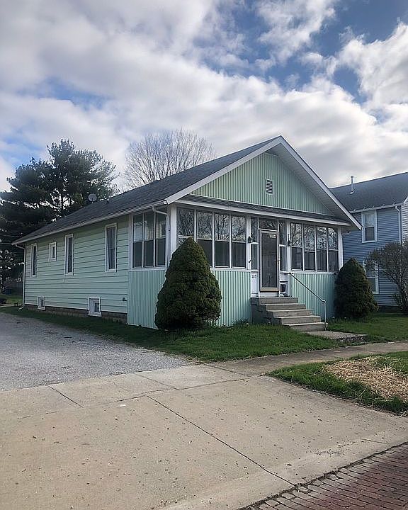 1st image of 1103 W Chestnut St