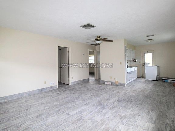 3rd image of 2529 Terry Ln