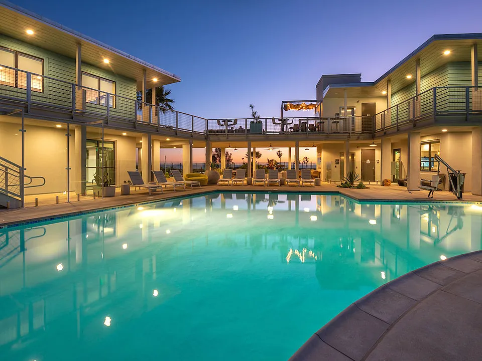 Coastline Ventura apartments community photo