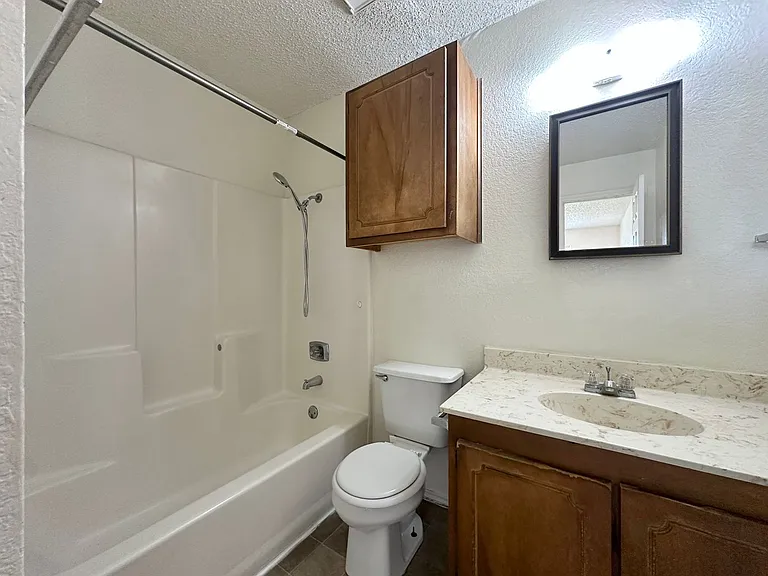 2312 Silverhill Dr — Photo 20