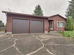 39075 Clayton Ct, Sandy, OR 97055