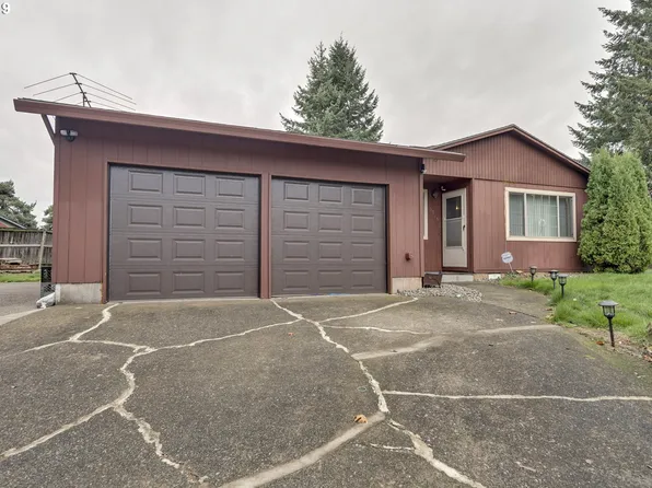 39075 Clayton Ct, Sandy, OR 97055