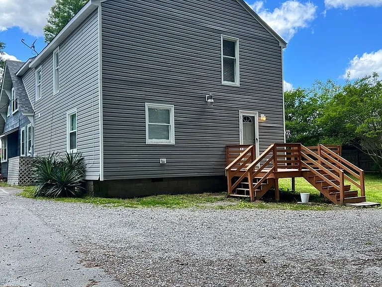 913 Hamilton Ave #B — Photo 2