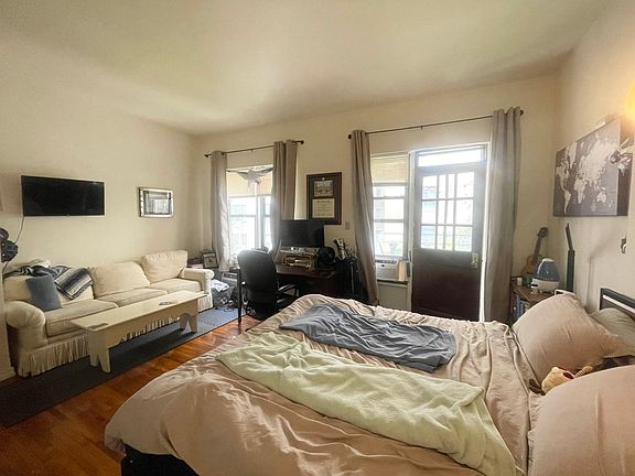2nd image of 145 W 85th St APT 5B