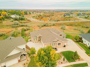 3400 Thunderbird Ln, Bismarck, ND 58503