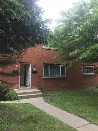 2139 W Silver Spring Dr — Photo 24