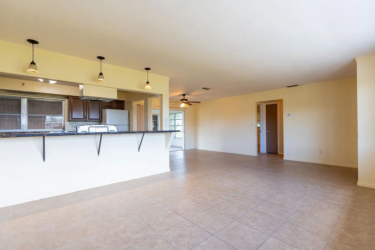 2 bed, 1.0 bath, 1063 sqft, $1,500 — Photo 2