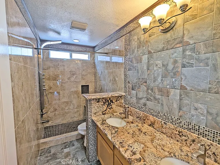 17801 Powell Pl — Photo 31