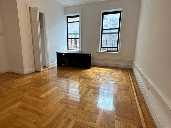 (undisclosed Address), Bronx, NY 10467