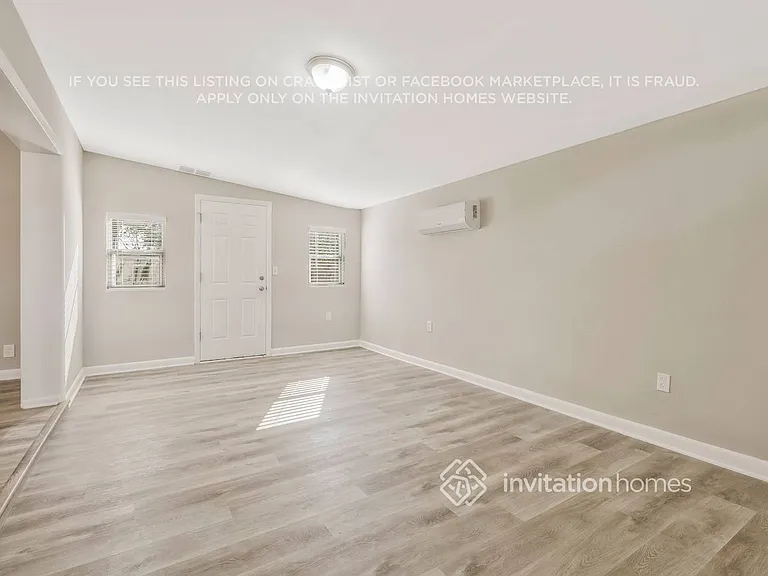 7444 Sandhurst Rd S — Photo 13