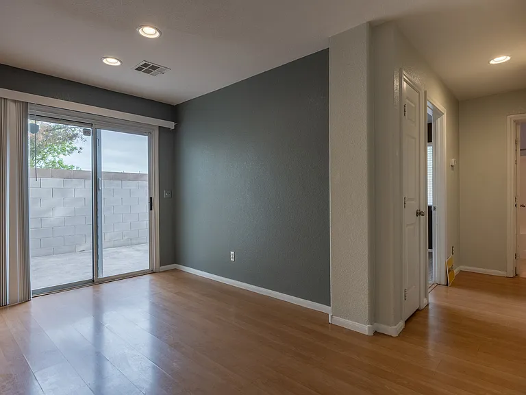 10294 Keystone Pastures St — Photo 6