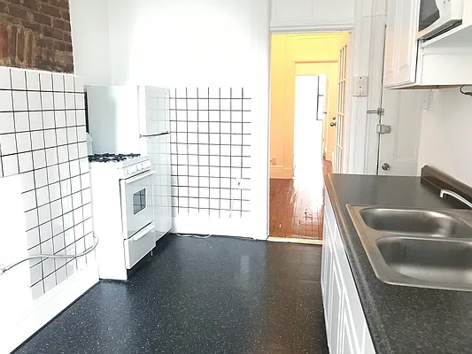 Rented by In Haus LLC | media 6