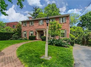 239 Main Entrance Dr, Pittsburgh, PA 15228