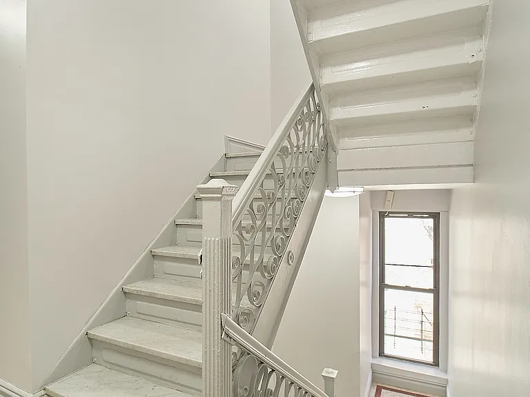 19 Commerce St #10 — Photo 7