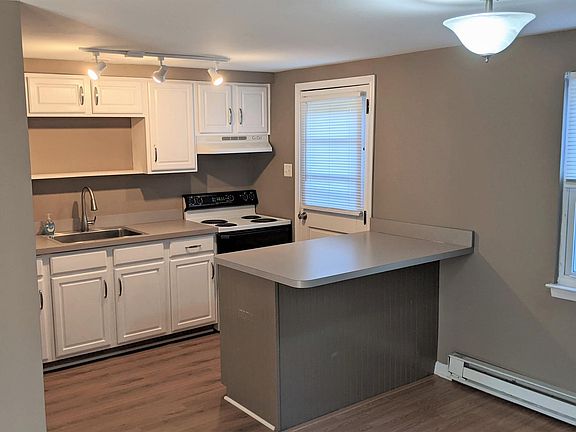 Kitchen with direct access to backyard!