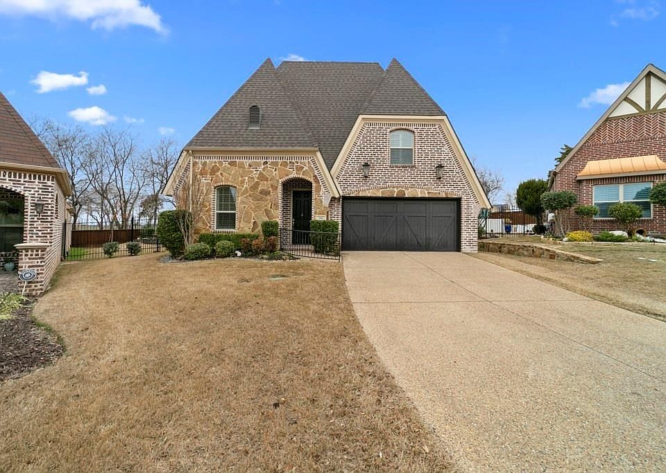 1st image of 700 Chapel Hill Ln