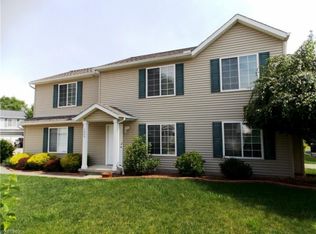 1085 Bennington Ct, Akron, OH 44312