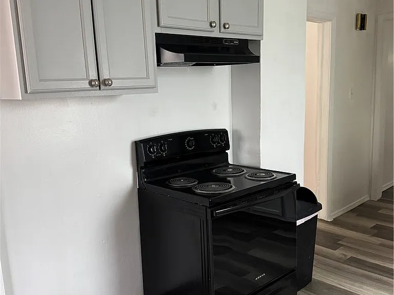 239 Weyl St — Photo 16