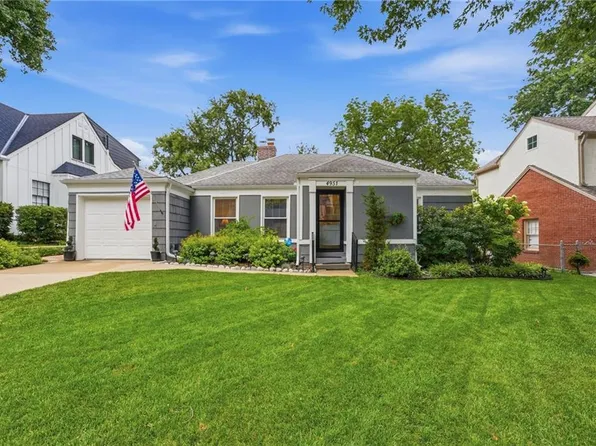 4951 Norwood St, Westwood, KS 66205