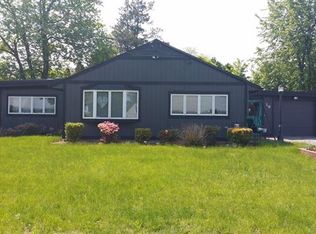 10 Manitou Trl, White Plains, NY 10603