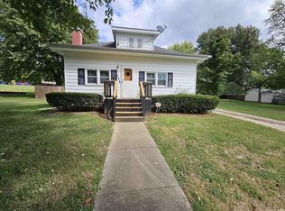 210 W Depot St, Bruceville, IN 47516