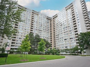 3590 Kaneff Cres W #1604, Mississauga, ON L5A 3X3