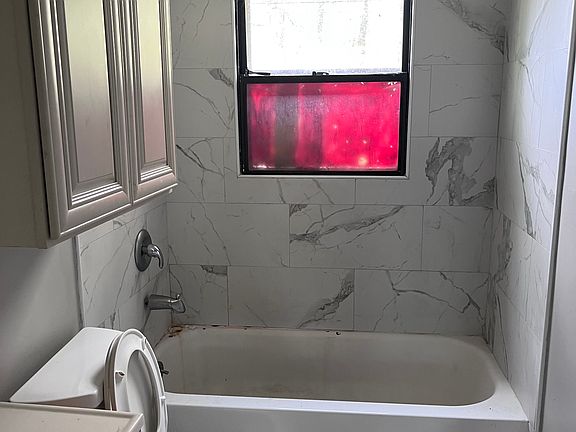 5th image of 4208 Saint Francis Ln