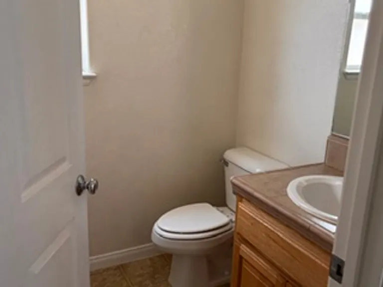458 Sherwood Pl — Photo 12